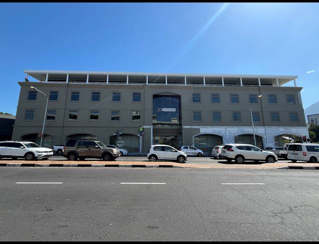255M² OFFICE TO LET IN CLAREMONT